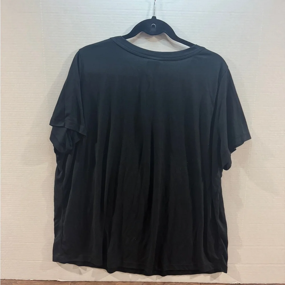 Nike Two t-shirt bundle. Both Men’s 2XL. Worn but in good condition. - Picture 7 of 8